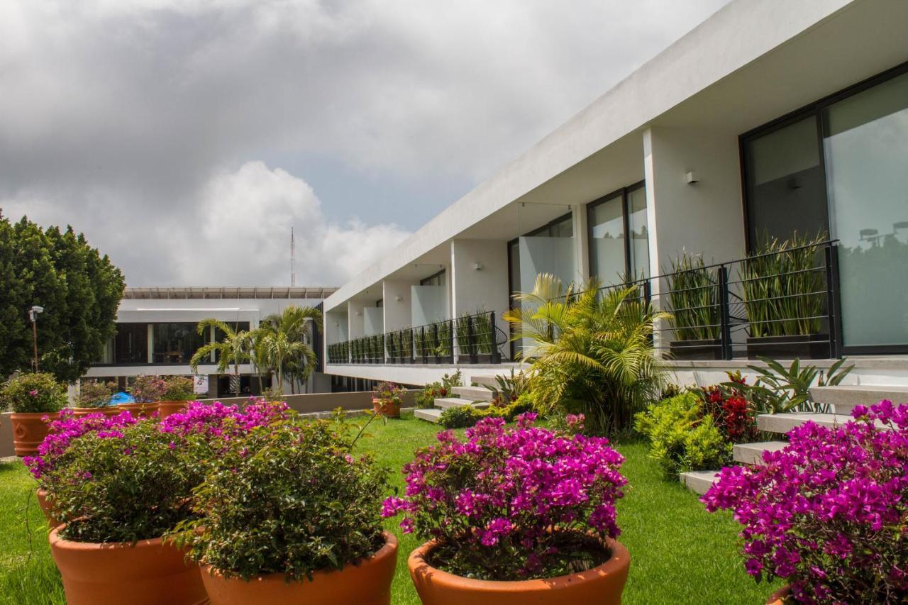 Villa Internacional Hotel & Club Cuernavaca Exterior photo